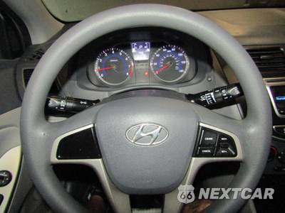 2017 Hyundai Accent SE Hatchback - zdjęcie 11 z 21 - miniatura