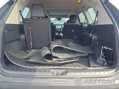 2024 Toyota Grand Highlander Limited - zdjęcie 17 z 30 - miniatura