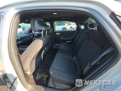 2024 Hyundai IONIQ 6 SE - zdjęcie 13 z 27 - miniatura