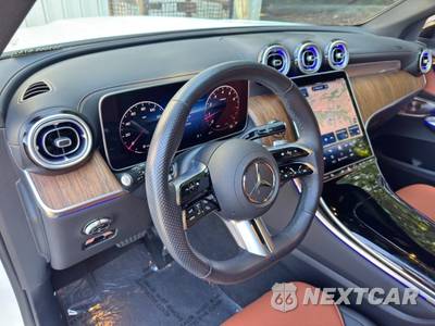 2025 Mercedes-Benz GLC 300 4MATIC - zdjęcie 12 z 48 - miniatura