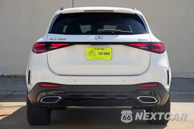 2025 Mercedes-Benz GLC 300 4MATIC - zdjęcie 9 z 48 - miniatura