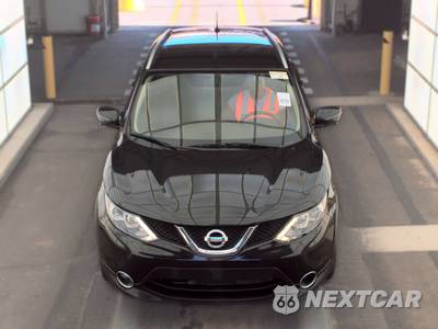 2017 Nissan Rogue Sport SV - zdjęcie 2 z 44 - miniatura