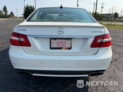 2011 Mercedes-Benz E 63 AMG Sedan - zdjęcie 5 z 20 - miniatura