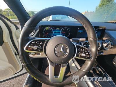 2022 Mercedes-Benz GLA 250 4MATIC - zdjęcie 10 z 20 - miniatura