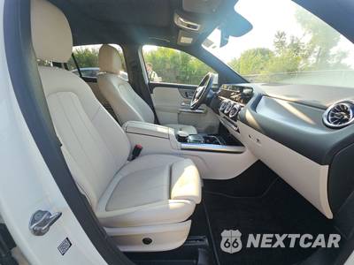 2022 Mercedes-Benz GLA 250 4MATIC - zdjęcie 8 z 20 - miniatura