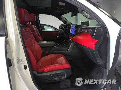 2025 Toyota Sequoia TRD Pro - zdjęcie 8 z 20 - miniatura