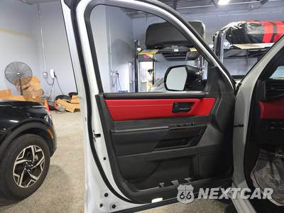 2025 Toyota Sequoia TRD Pro - zdjęcie 9 z 20 - miniatura