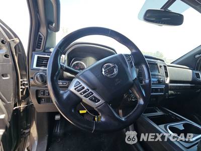 2019 Nissan TITAN XD SV Crew Cab Medium Bed - zdjęcie 10 z 30 - miniatura