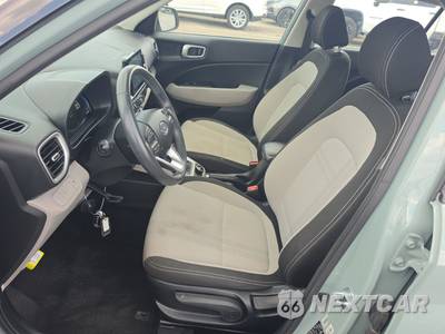 2025 Hyundai Venue SEL - zdjęcie 13 z 29 - miniatura