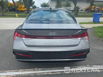 2025 Hyundai Elantra SEL Sport - zdjęcie 5 z 21 - miniatura