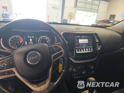 2017 Jeep Cherokee Latitude - zdjęcie 11 z 29 - miniatura