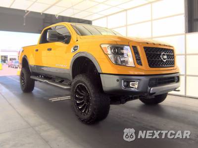 2017 Nissan TITAN XD PRO-4X Crew Cab Medium Bed - zdjęcie 3 z 32 - miniatura