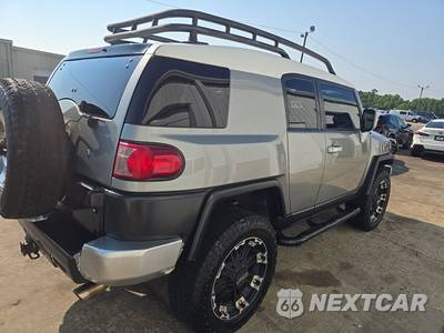 2010 Toyota FJ Cruiser w/Rear Doors - zdjęcie 4 z 33 - miniatura