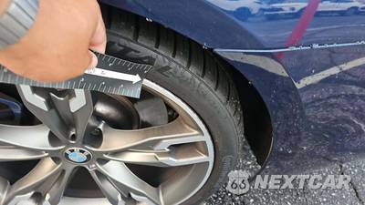 2020 BMW 5 Series Sedan M550i xDrive - zdjęcie 34 z 36 - miniatura