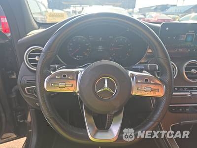 2020 Mercedes-Benz GLC 300 4MATIC - zdjęcie 10 z 23 - miniatura
