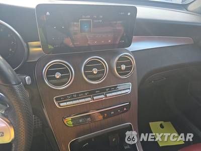 2020 Mercedes-Benz GLC 300 4MATIC - zdjęcie 11 z 23 - miniatura