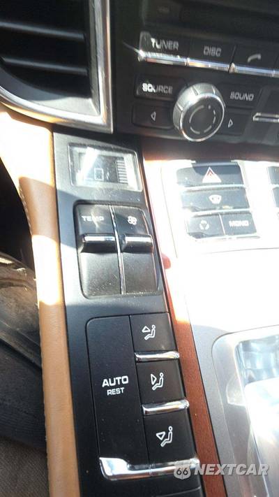 2010 Porsche Panamera Turbo - zdjęcie 21 z 43 - miniatura