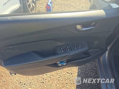 2019 Hyundai Accent SE - zdjęcie 9 z 36 - miniatura
