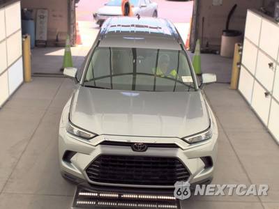 2025 Toyota Grand Highlander XLE - zdjęcie 2 z 31 - miniatura