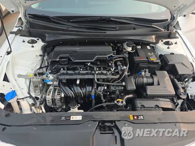 2025 Hyundai Elantra SEL Convenience - zdjęcie 15 z 18 - miniatura
