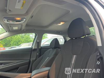 2025 Hyundai Elantra SEL Convenience - zdjęcie 17 z 18 - miniatura