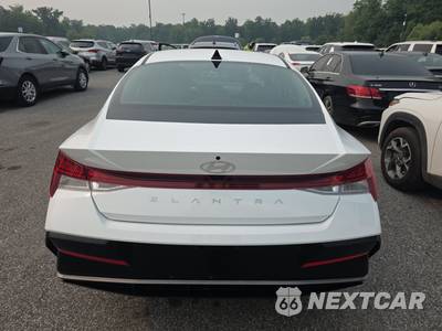 2025 Hyundai Elantra SEL Convenience - zdjęcie 5 z 18 - miniatura