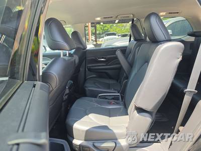 2025 Toyota Grand Highlander XLE - zdjęcie 13 z 26 - miniatura