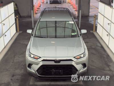 2025 Toyota Grand Highlander XLE - zdjęcie 2 z 34 - miniatura