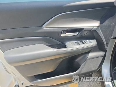 2025 Toyota Grand Highlander XLE - zdjęcie 9 z 24 - miniatura