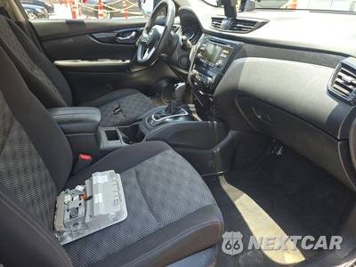 2017 Nissan Rogue Sport SV - zdjęcie 8 z 41 - miniatura