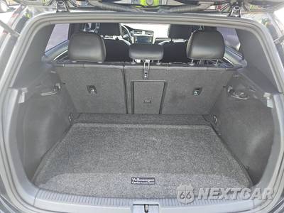 2019 Volkswagen Golf R Hatchback w/DCC & Navigation - zdjęcie 16 z 18 - miniatura