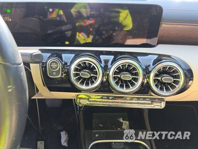 2022 Mercedes-Benz CLA 250 4MATIC - zdjęcie 11 z 27 - miniatura