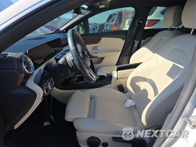 2022 Mercedes-Benz CLA 250 4MATIC - zdjęcie 7 z 27 - miniatura