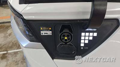 2024 Hyundai IONIQ 5 Limited - zdjęcie 17 z 27 - miniatura