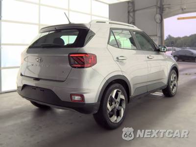 2023 Hyundai Venue SEL - zdjęcie 4 z 37 - miniatura