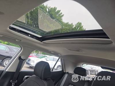 2023 Hyundai Venue SEL - zdjęcie 19 z 37 - miniatura