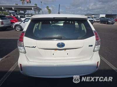 2017 Toyota Prius v Two - zdjęcie 5 z 22 - miniatura