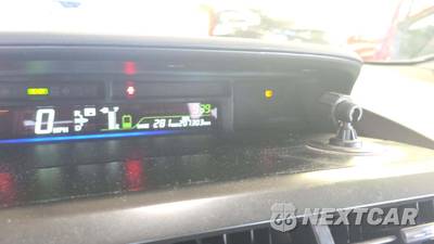 2017 Toyota Prius v Two - zdjęcie 23 z 30 - miniatura