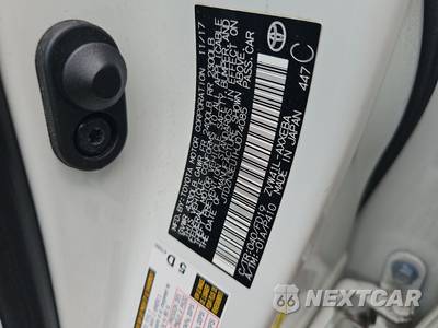 2017 Toyota Prius v Two - zdjęcie 13 z 30 - miniatura