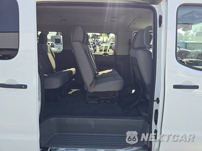 2015 Nissan NV3500 HD Passenger S 146.1" WB - zdjęcie 13 z 35 - miniatura