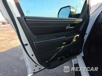 2023 Toyota Tundra SR5 Crew Cab Short Bed - zdjęcie 9 z 22 - miniatura