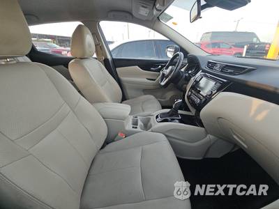 2021 Nissan Rogue Sport SV - zdjęcie 8 z 21 - miniatura