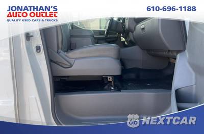 2015 Nissan NV2500 HD Cargo SV High Roof 146.1" WB - zdjęcie 14 z 23 - miniatura