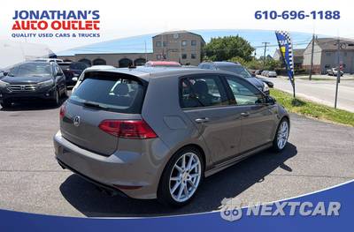 2017 Volkswagen Golf R Hatchback w/DCC & Navigation - zdjęcie 5 z 14 - miniatura