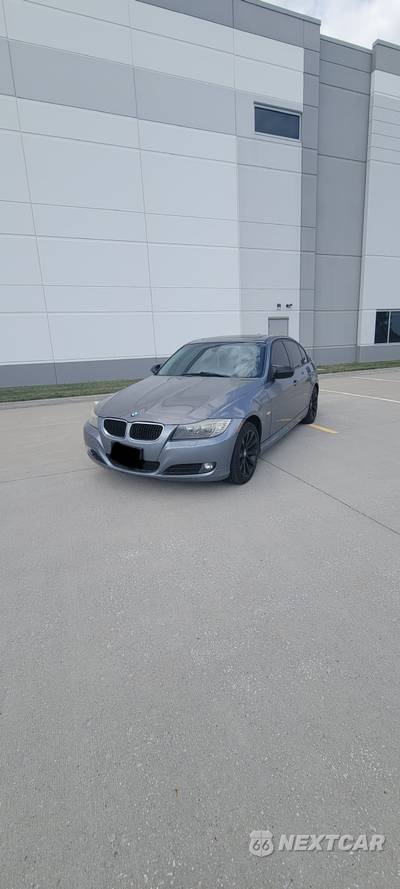 2011 BMW 3 Series Sedan 328i xDrive - zdjęcie 1 z 25 - miniatura