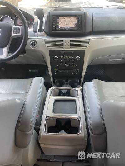 2012 Volkswagen Routan SEL w/RSE & Navigation 121.2" WB - zdjęcie 19 z 31 - miniatura