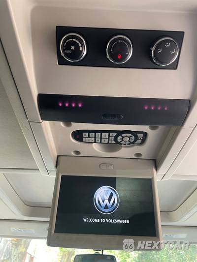 2012 Volkswagen Routan SEL w/RSE & Navigation 121.2" WB - zdjęcie 27 z 31 - miniatura