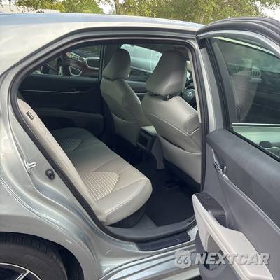 2024 Toyota Camry Hybrid SE - zdjęcie 17 z 29 - miniatura