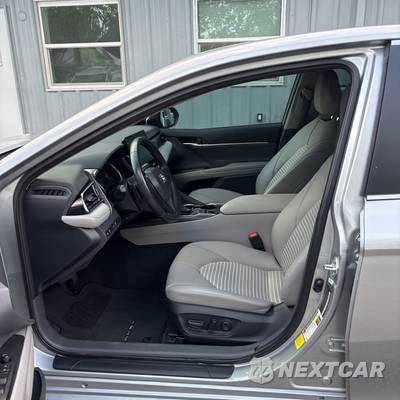 2024 Toyota Camry Hybrid SE - zdjęcie 18 z 29 - miniatura
