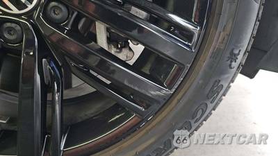 2022 Volkswagen Tiguan SE R-Line Black - zdjęcie 23 z 27 - miniatura